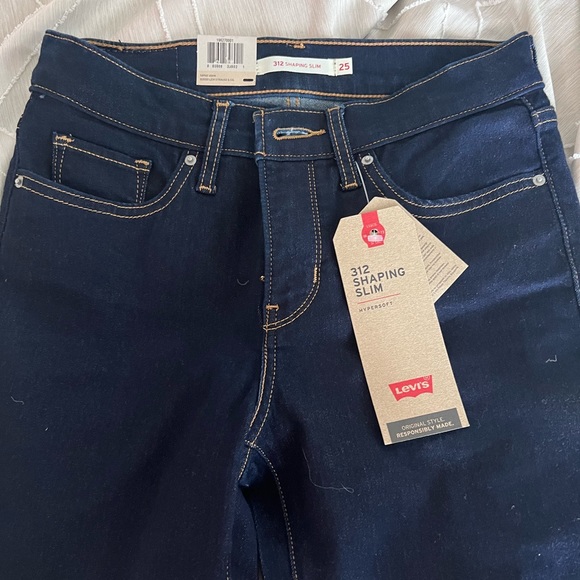Levi’s 312 shaping slim jeans size 25 waist - Picture 3 of 7
